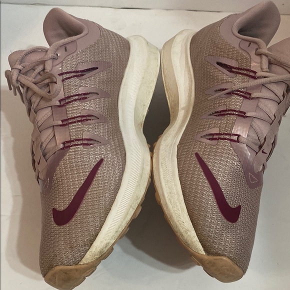 Womens Nike Quest Plum Chalk/True
Berry BV6139 500 Size 9.5 - Picture 6 of 10